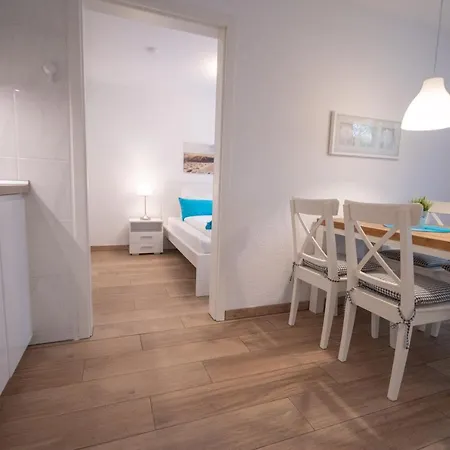 Ferienwohnung Haus Kirsten Nr.1 شقة *